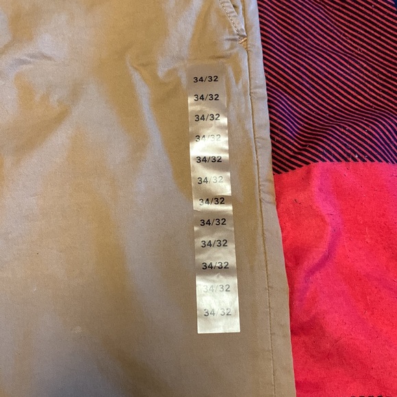 Men’s American Eagle Next Level Flex slim straight leg - Picture 3 of 4